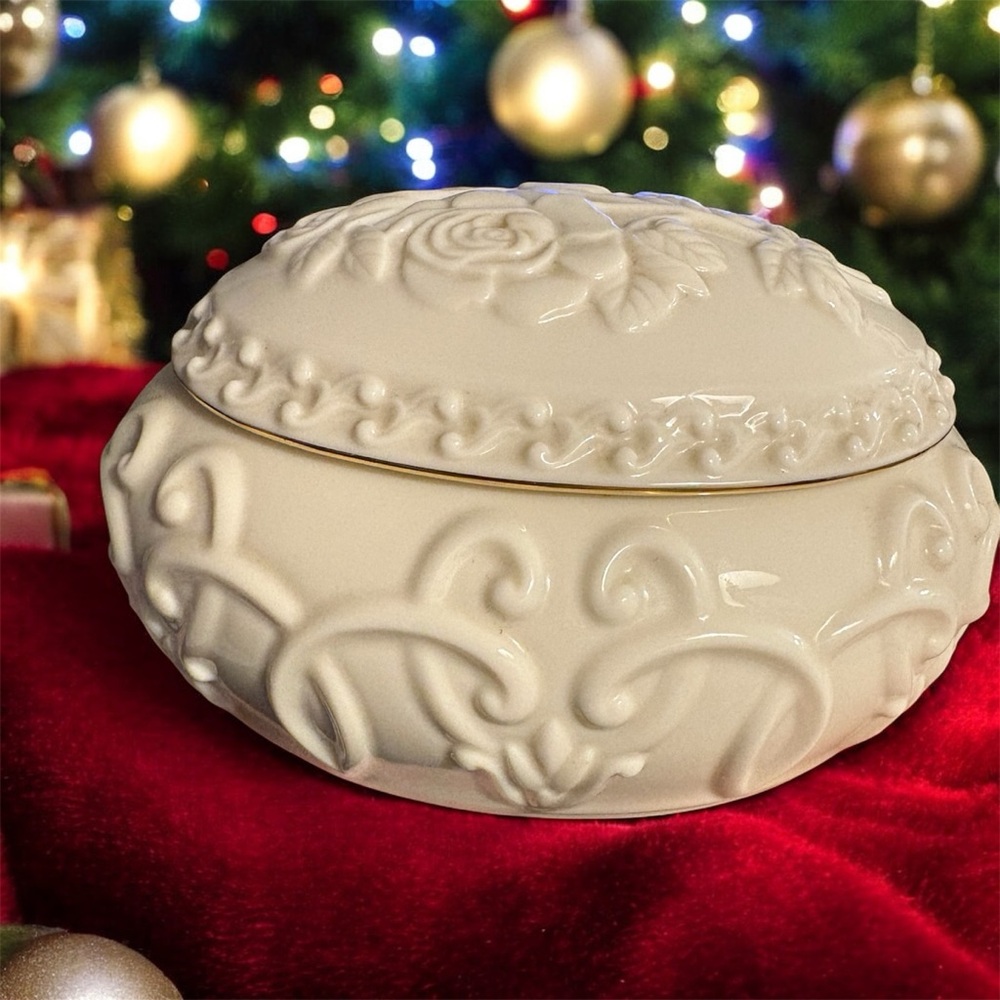 Lenox Celtic Rose music and trinket box - Picture 3 of 8